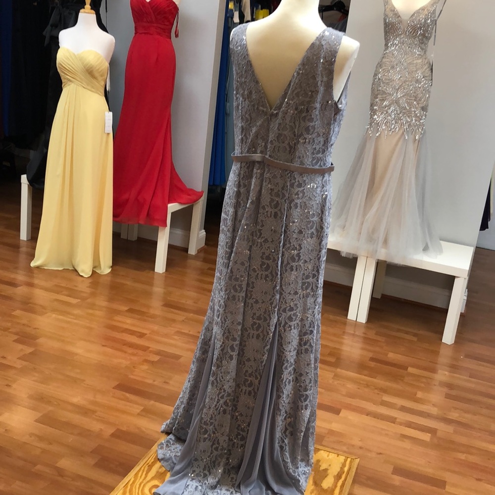 Grey special occasion dress with sequins - Picture 4 of 8